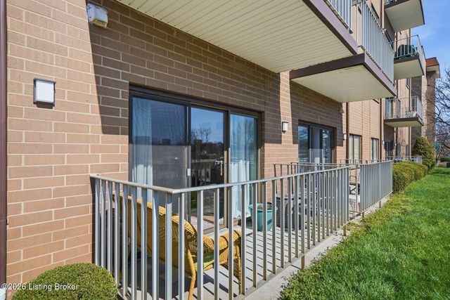 3030 Breckenridge Ln 118, Louisville, KY 40220