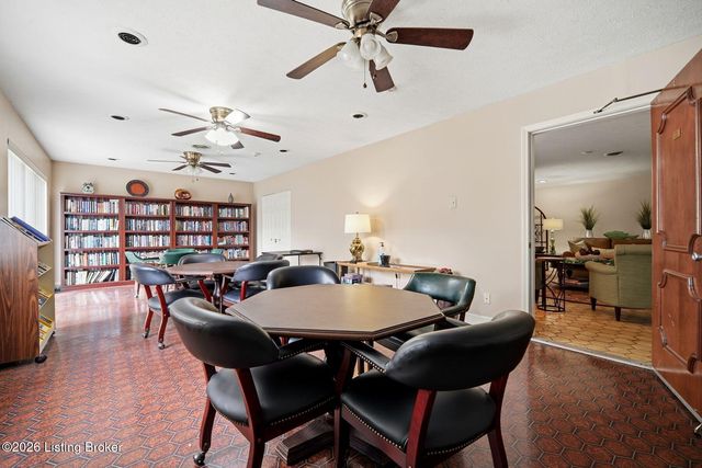 3030 Breckenridge Ln 118, Louisville, KY 40220