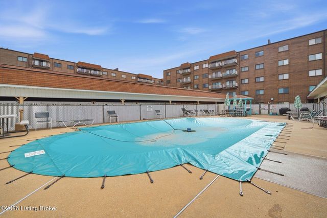 3030 Breckenridge Ln 118, Louisville, KY 40220