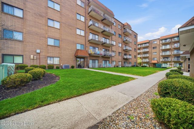 3030 Breckenridge Ln 118, Louisville, KY 40220