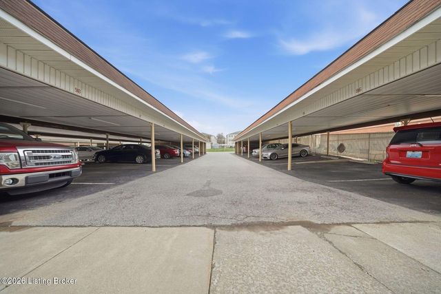 3030 Breckenridge Ln 118, Louisville, KY 40220