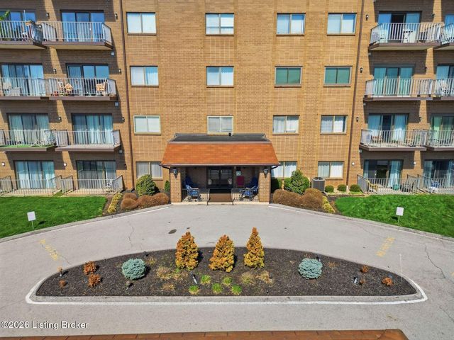 3030 Breckenridge Ln 118, Louisville, KY 40220