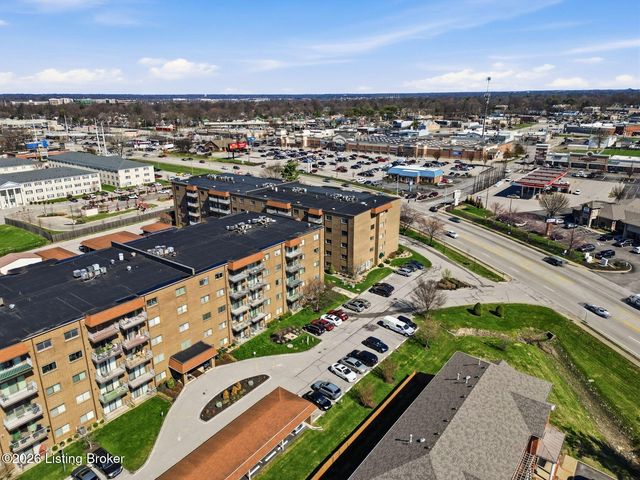 3030 Breckenridge Ln 118, Louisville, KY 40220