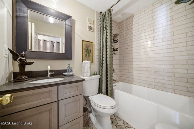 3030 Breckenridge Ln 118, Louisville, KY 40220