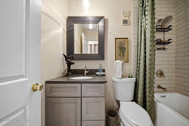 3030 Breckenridge Ln 118, Louisville, KY 40220