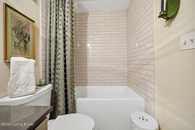 3030 Breckenridge Ln 118, Louisville, KY 40220