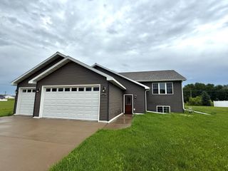 1125 Village Lane, Detroit Lakes, MN 56501