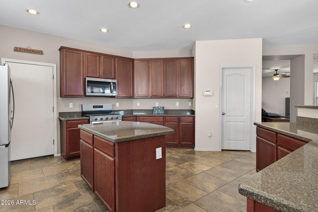 25660 N DESERT MESA Drive, Surprise, AZ 85387