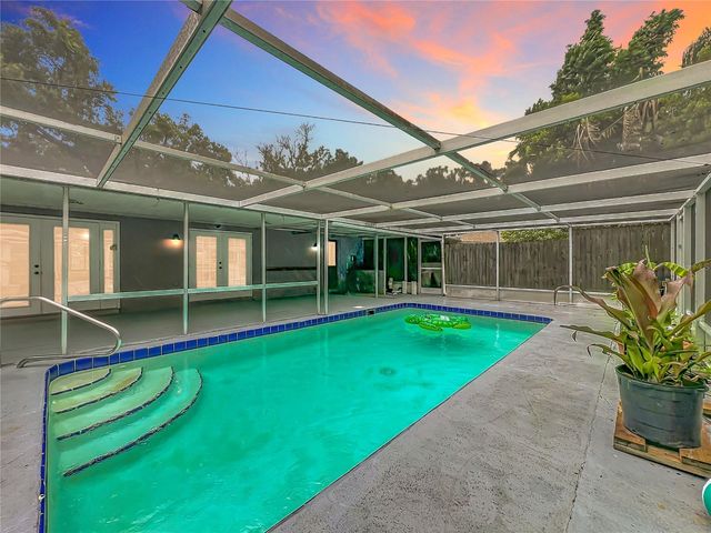 300 PINECREST ROAD, Mount Dora, FL 32757