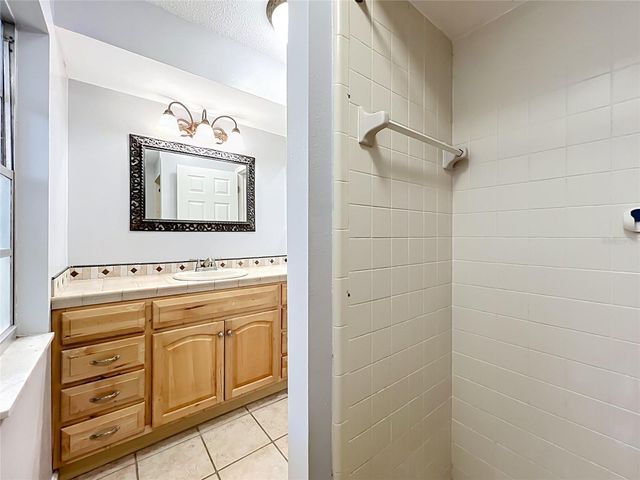 300 PINECREST ROAD, Mount Dora, FL 32757