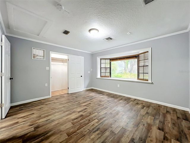 300 PINECREST ROAD, Mount Dora, FL 32757