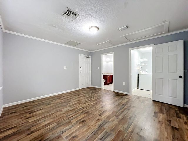 300 PINECREST ROAD, Mount Dora, FL 32757