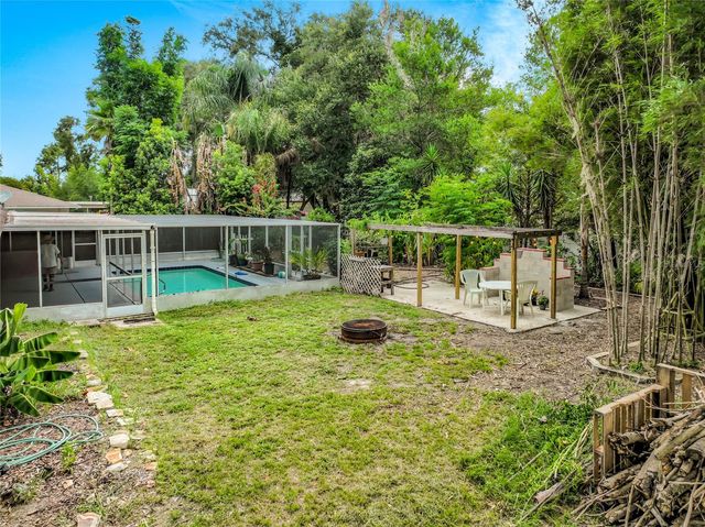 300 PINECREST ROAD, Mount Dora, FL 32757