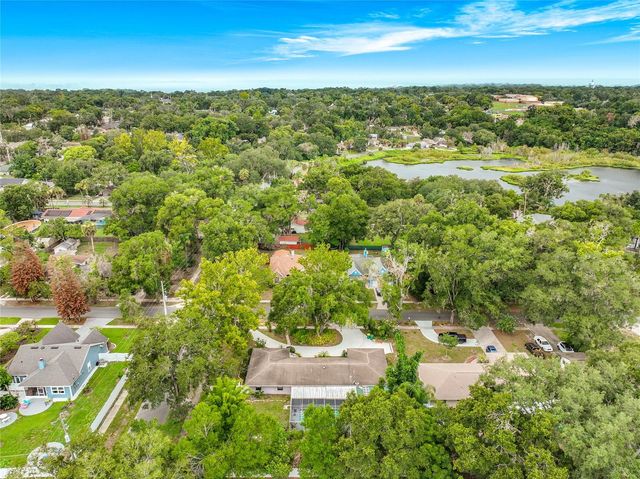300 PINECREST ROAD, Mount Dora, FL 32757