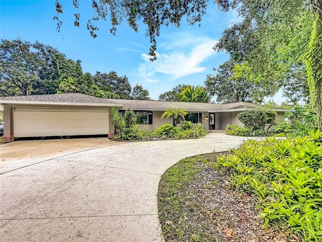 300 PINECREST ROAD, Mount Dora, FL 32757