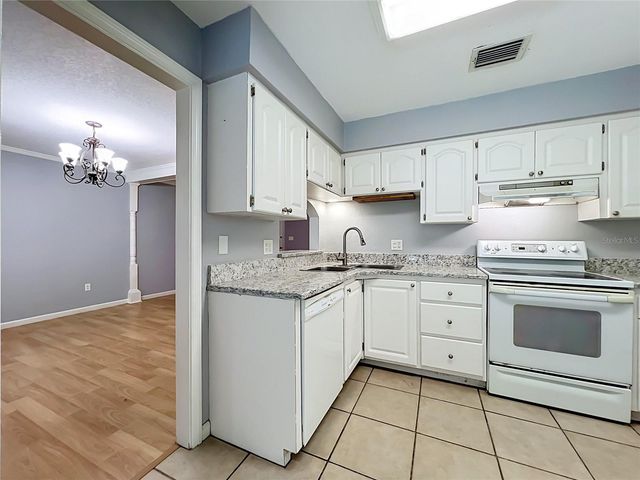 300 PINECREST ROAD, Mount Dora, FL 32757