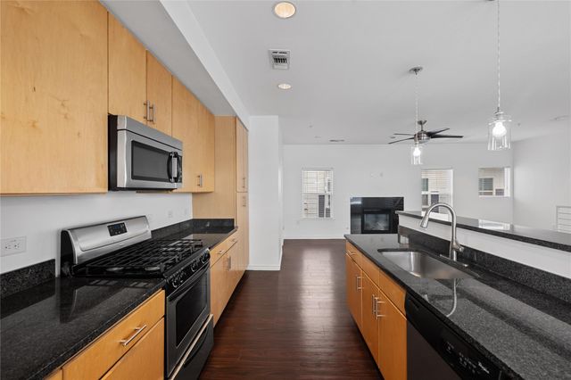 2606 Wilson ST 1104, Austin, TX 78704