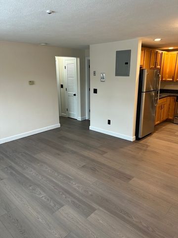 114 Willard St 4, Quincy, MA 02169