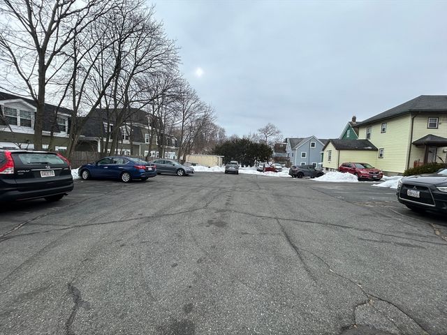 114 Willard St 4, Quincy, MA 02169