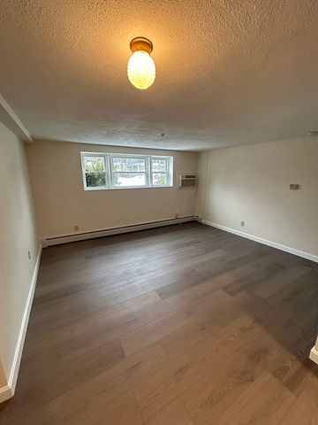 114 Willard St 4, Quincy, MA 02169