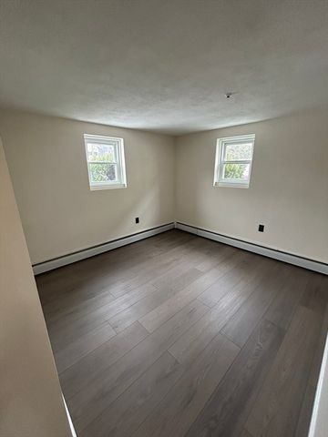 114 Willard St 4, Quincy, MA 02169