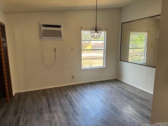 6143 Cedar Valley, San Antonio, TX 78242