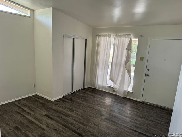 6143 Cedar Valley, San Antonio, TX 78242