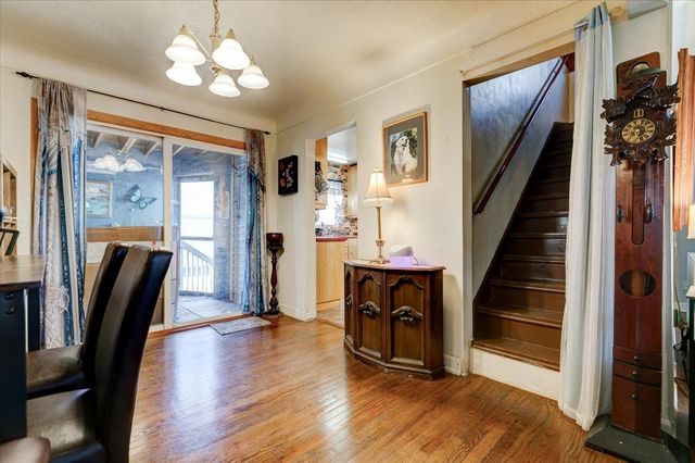 300 Hughes Avenue, Des Moines, IA 50315