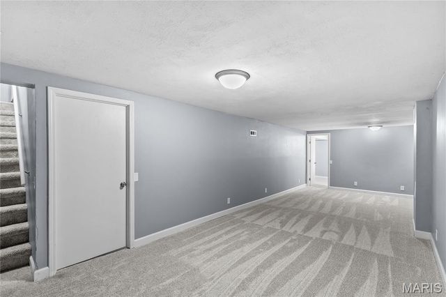 1525 Layven Avenue, Florissant, MO 63031