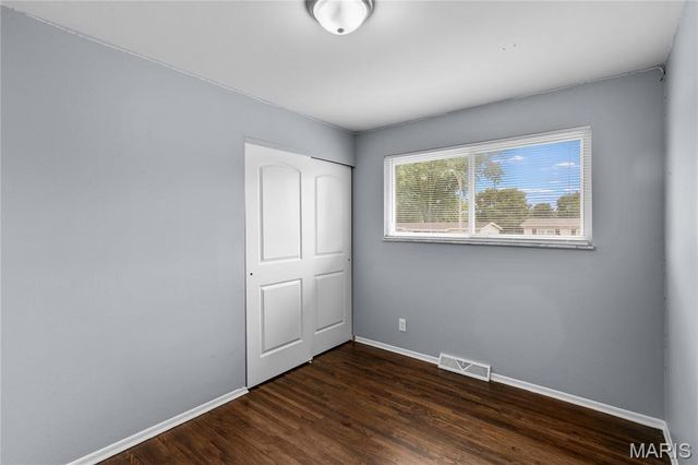 1525 Layven Avenue, Florissant, MO 63031