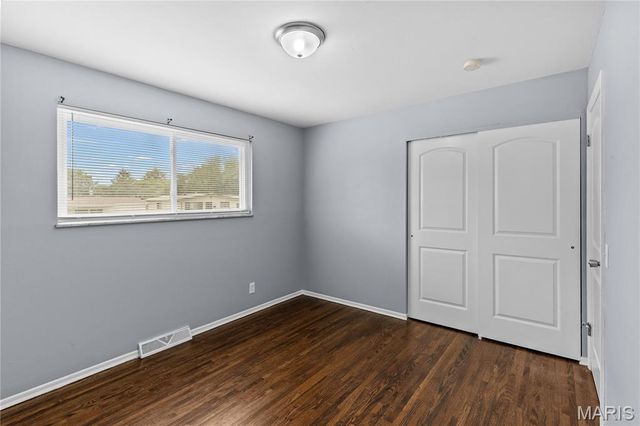 1525 Layven Avenue, Florissant, MO 63031