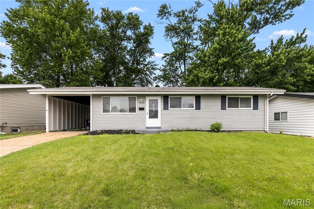 1525 Layven Avenue, Florissant, MO 63031