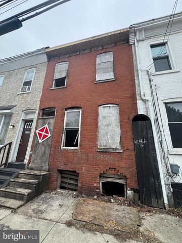 1122 UPLAND ST, Chester, PA 19013