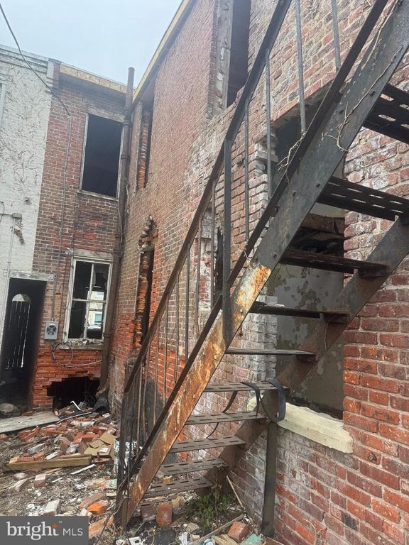 1122 UPLAND ST, Chester, PA 19013