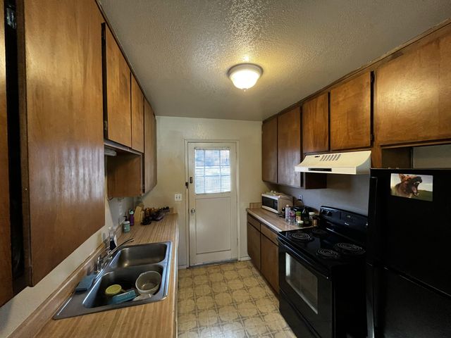 1801 Parallel Street, Shasta Lake, CA 96019