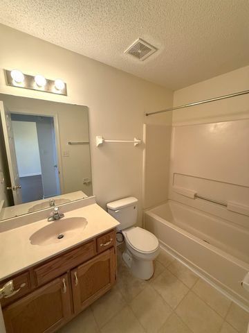 6893 CENTURY OAKS DR, Unincorporated, TN 38018