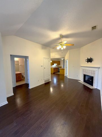 6893 CENTURY OAKS DR, Unincorporated, TN 38018