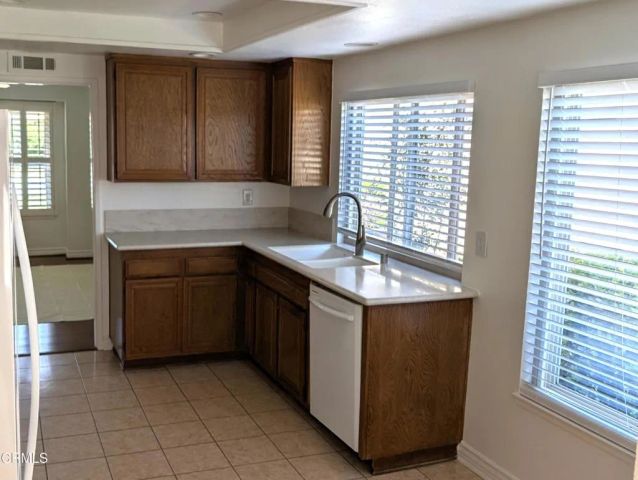 34010 Village 34, Camarillo, CA 93012