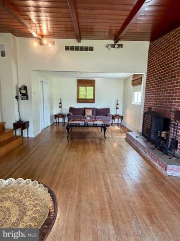 25 PANORAMA DR, Oxon Hill, MD 20745