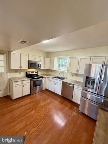 25 PANORAMA DR, Oxon Hill, MD 20745