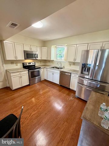 25 PANORAMA DR, Oxon Hill, MD 20745