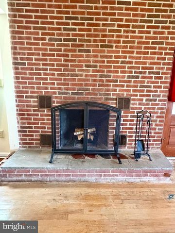 25 PANORAMA DR, Oxon Hill, MD 20745