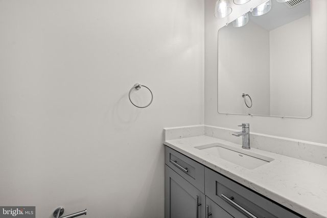 122 COURTLAND WOODS CIR, Pikesville, MD 21208