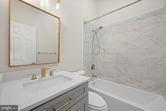 122 COURTLAND WOODS CIR, Pikesville, MD 21208