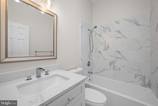 122 COURTLAND WOODS CIR, Pikesville, MD 21208