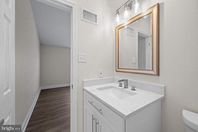 122 COURTLAND WOODS CIR, Pikesville, MD 21208
