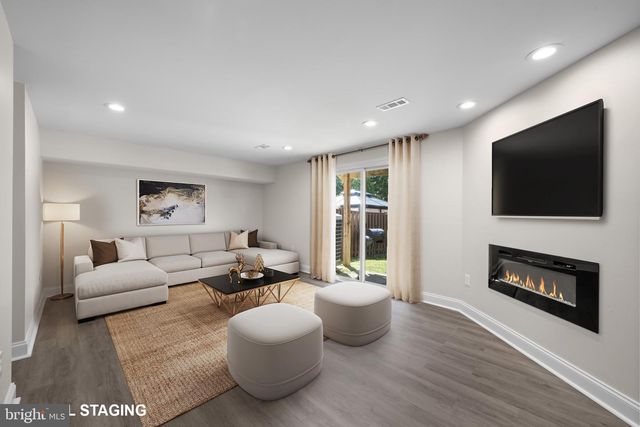 122 COURTLAND WOODS CIR, Pikesville, MD 21208