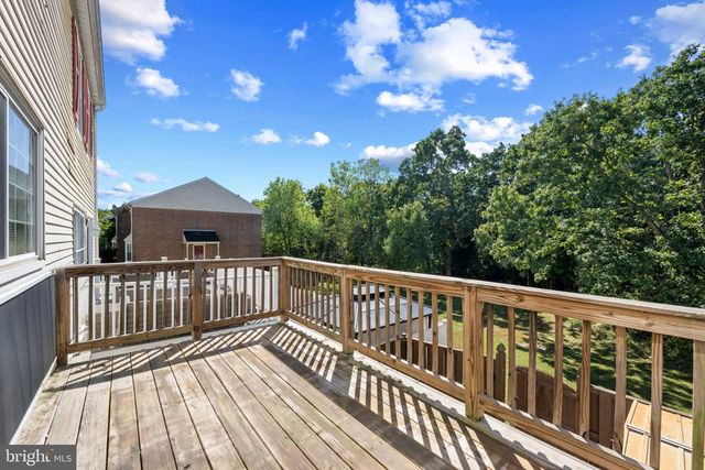 122 COURTLAND WOODS CIR, Pikesville, MD 21208