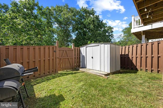 122 COURTLAND WOODS CIR, Pikesville, MD 21208