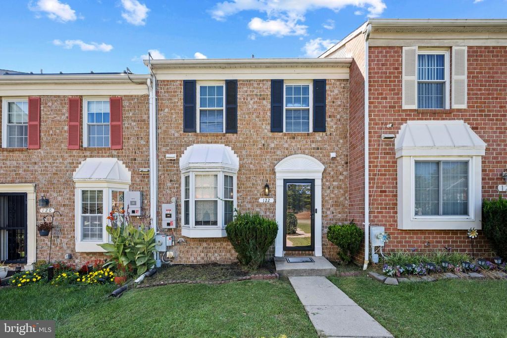 122 COURTLAND WOODS CIR, Pikesville, MD 21208